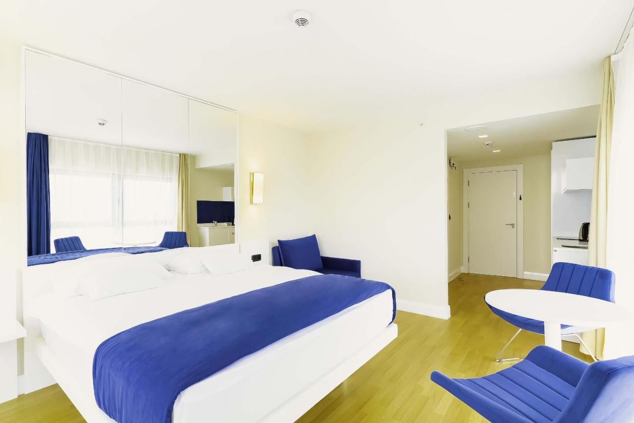 Elegance Sea View Aparthotel In Orbi City Batumi Exterior foto