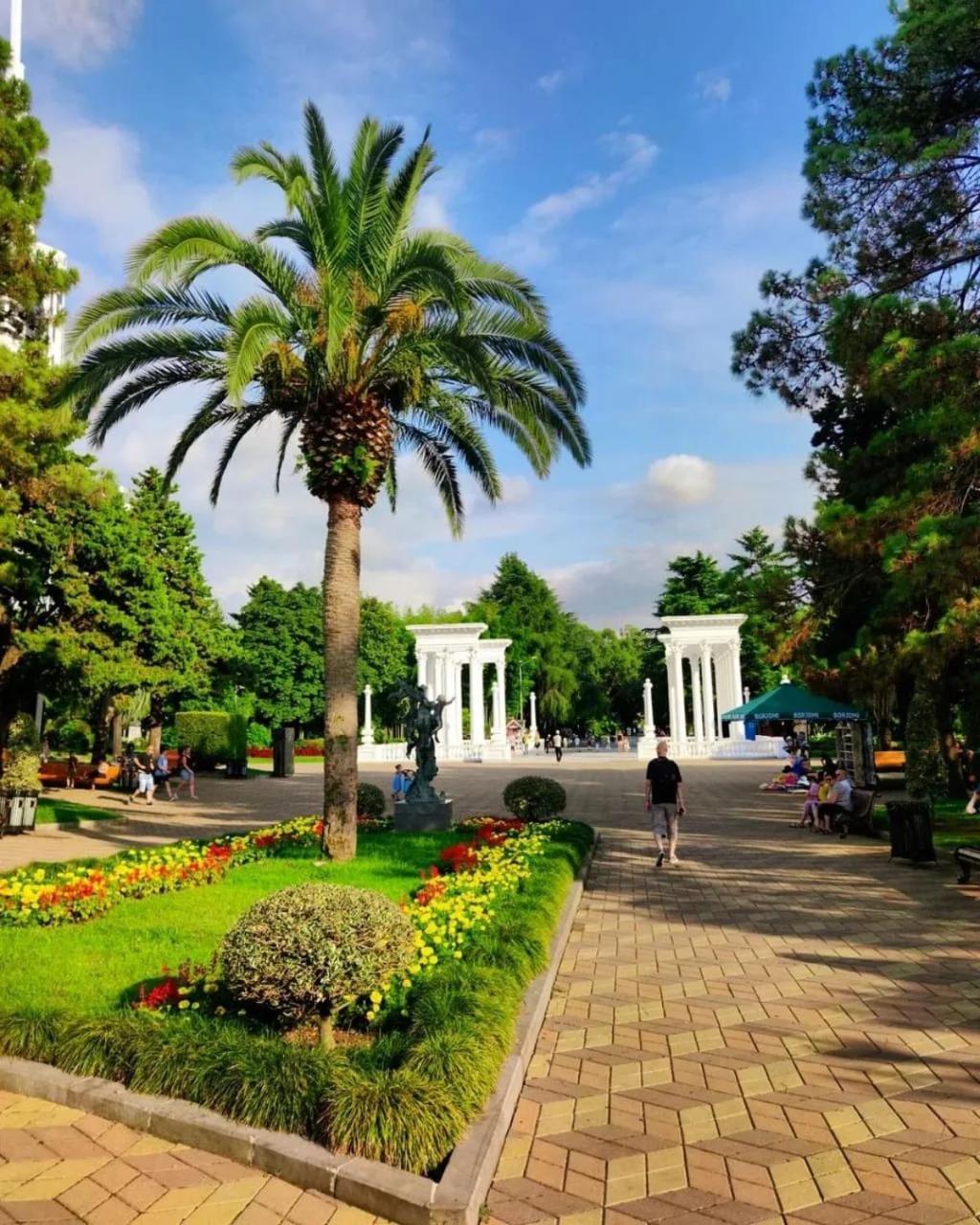 Elegance Sea View Aparthotel In Orbi City Batumi Exterior foto