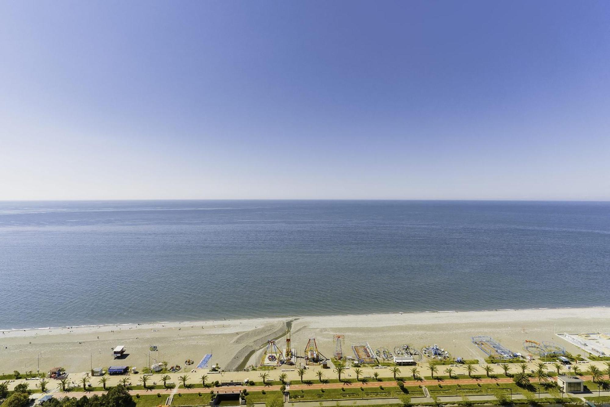 Elegance Sea View Aparthotel In Orbi City Batumi Exterior foto